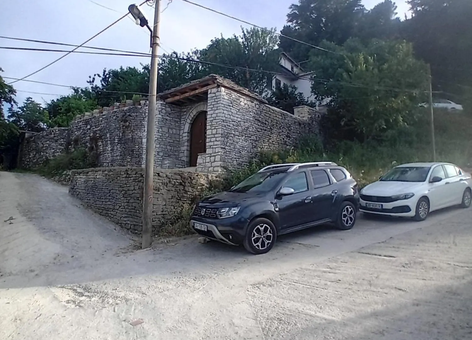 Gjirokastër Arpet Guesthouse בית הארחה
