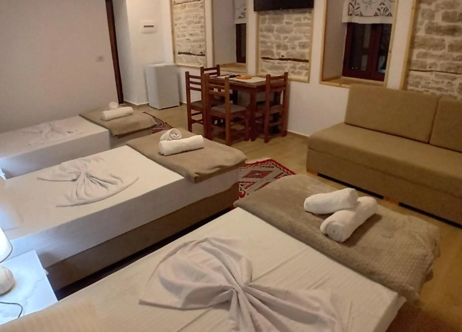 Gjirokastër Arpet Guesthouse 0*,