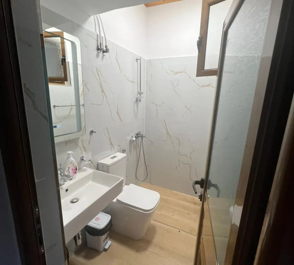 Gjirokastër Arpet Guesthouse אלבניה
