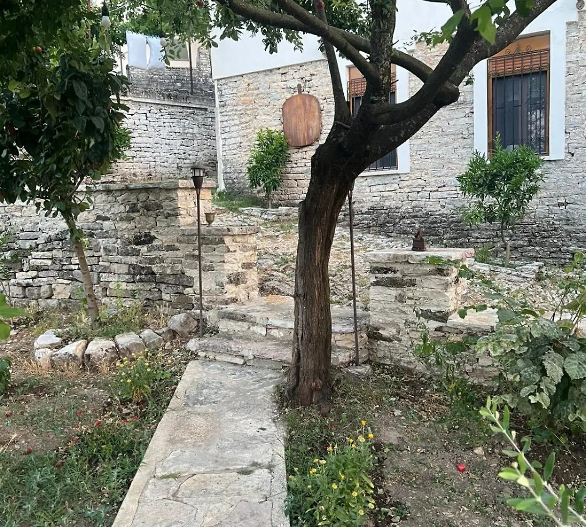 Gjirokastër Arpet Guesthouse