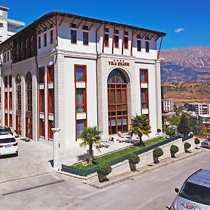 מלון Sharm Luxury, Gjirokastër